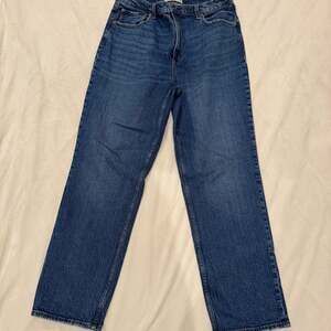Women's Ultra High Rise 90s Straight Jean